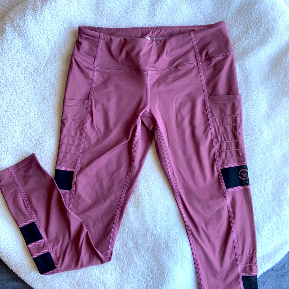 Virus work out leggings !